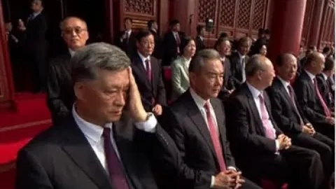 灰熊与勇士半场三分如潮，合共狂轰140分！