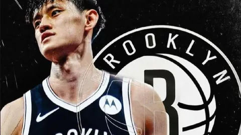 曼联客场对阵阿斯顿维拉：豪华阵容亮相！谢什科、乌加特、多古领队首发，林德洛夫回归挑战前东家！